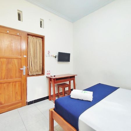 Happy Syariah Hotel Near Jombor Mitra Reddoorz Sleman  Luaran gambar